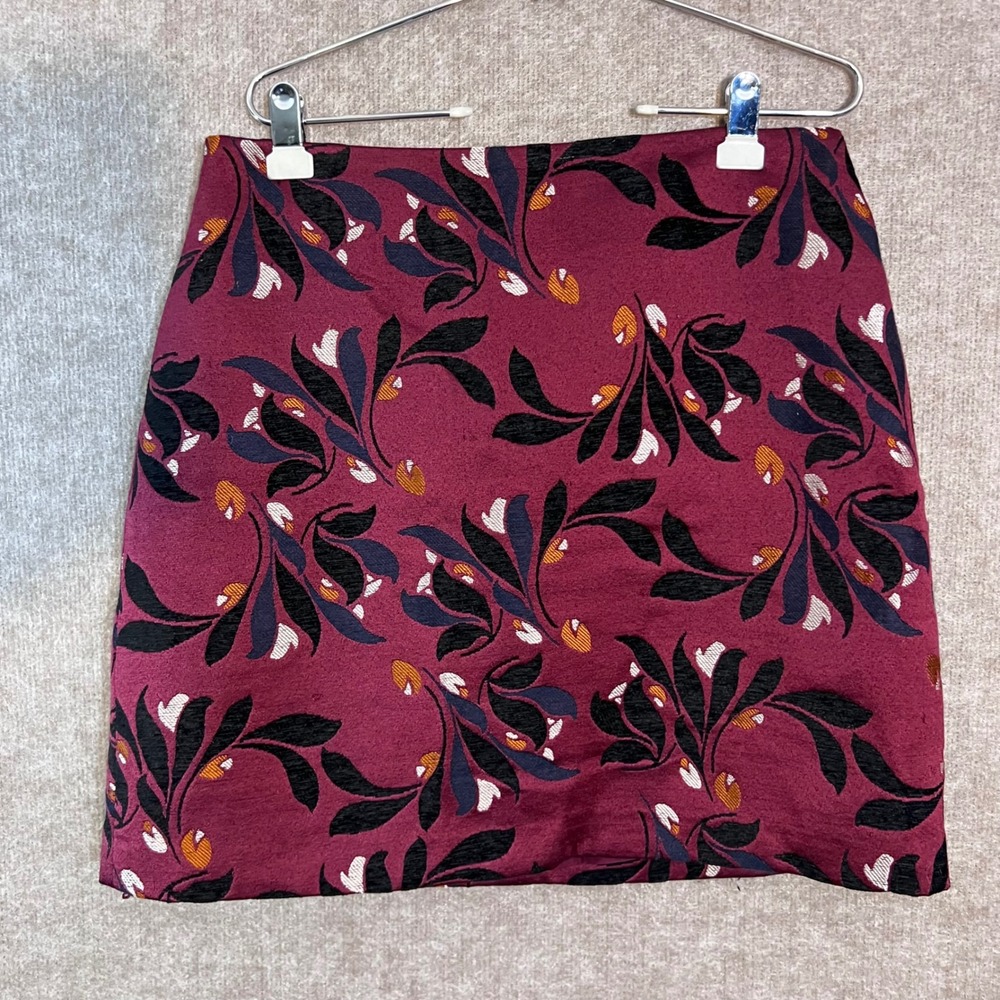 Ann Taylor Factory Mini Skirt Womens 12 Burgundy Floral Jacquard Career Preppy